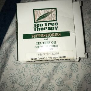 Tea Tree Therapy Suppositories - White and Green Box